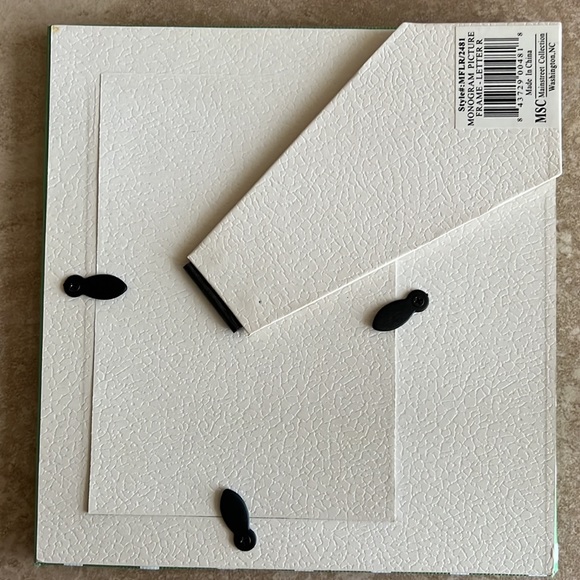 Monogram initial R picture frame - Picture 9 of 9